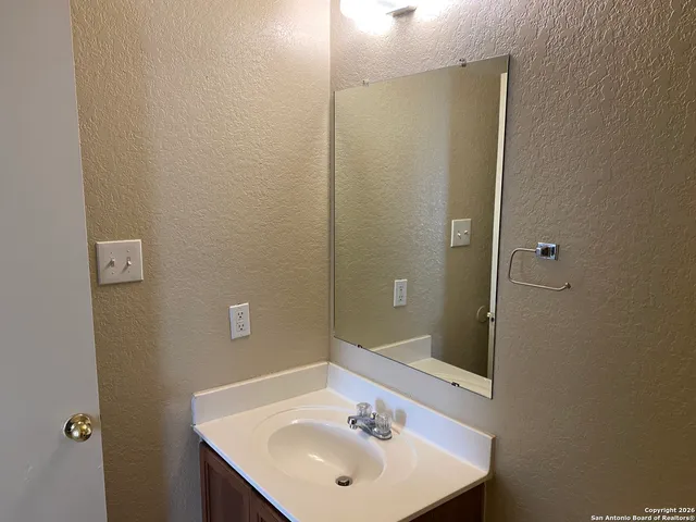 $1,495 | 826 Absolon Farm, San Antonio, TX 78228