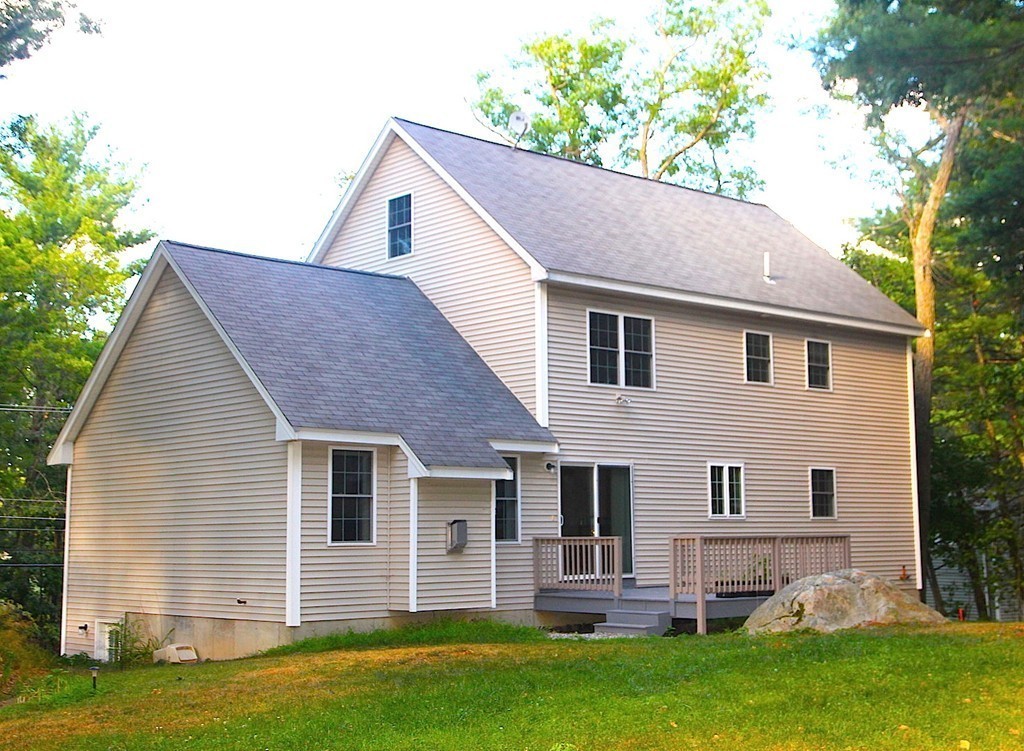 226 River Street Billerica, MA 01821 - Photo 6 of 23