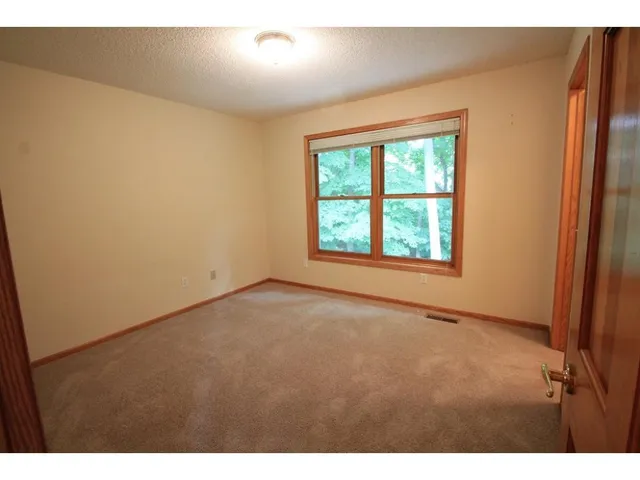 $2,995 | 19015 31st Place North, Plymouth, MN 55447