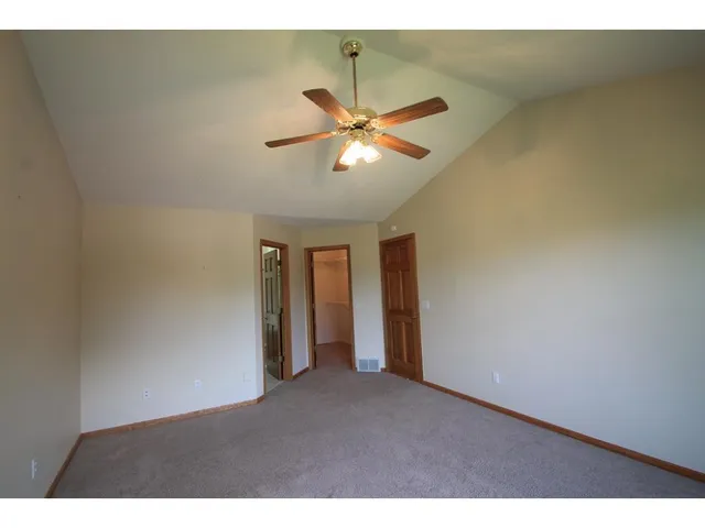 $2,995 | 19015 31st Place North, Plymouth, MN 55447