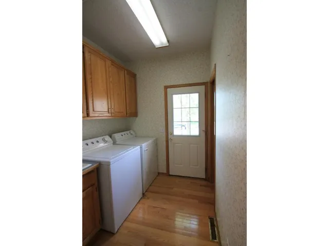 $2,995 | 19015 31st Place North, Plymouth, MN 55447