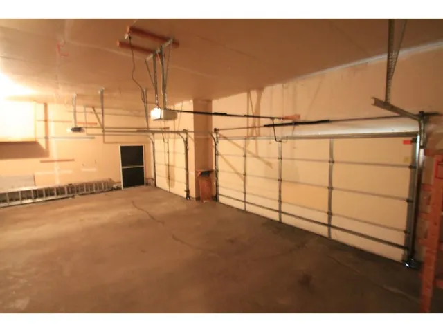 $2,995 | 19015 31st Place North, Plymouth, MN 55447