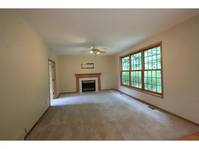 $2,995 | 19015 31st Place North, Plymouth, MN 55447