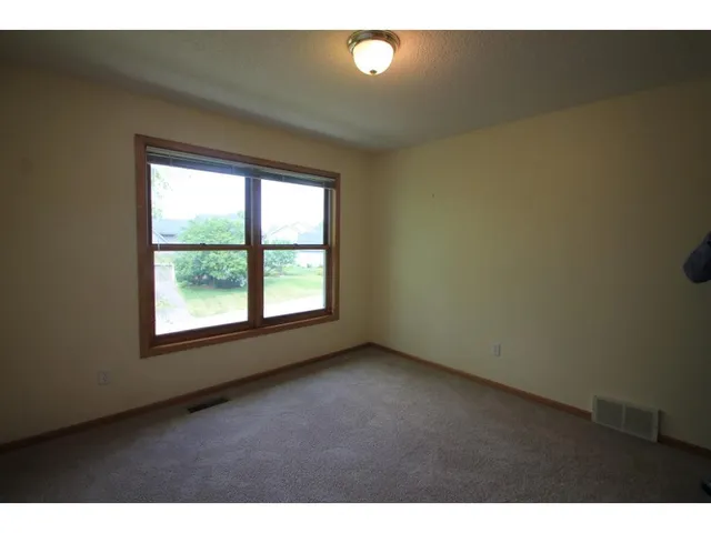 $2,995 | 19015 31st Place North, Plymouth, MN 55447