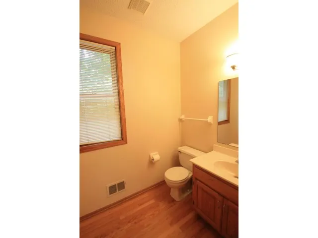 $2,995 | 19015 31st Place North, Plymouth, MN 55447