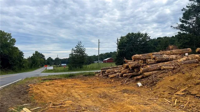 $560,000 | 411 Cedar Creek Road, Cartersville, GA 30121