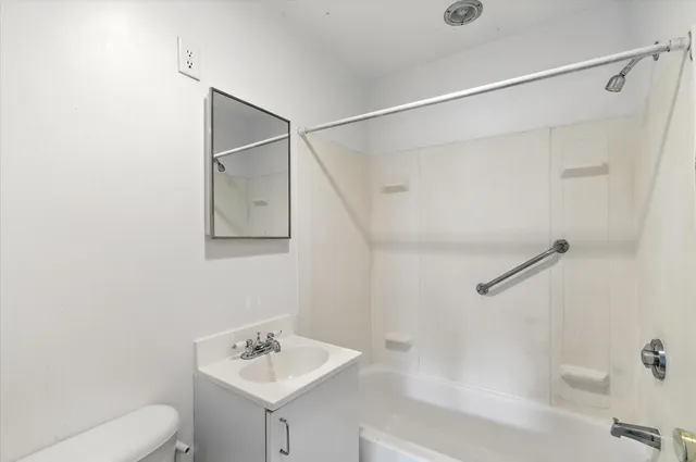 $89,900 | 19435 Inkster Road, Livonia, MI 48152