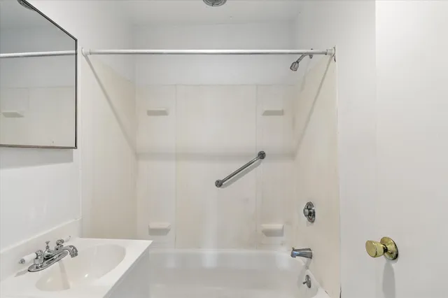 $89,900 | 19435 Inkster Road, Livonia, MI 48152