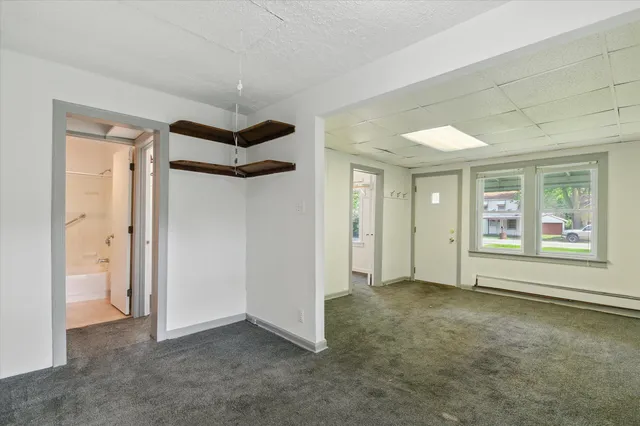 $89,900 | 19435 Inkster Road, Livonia, MI 48152