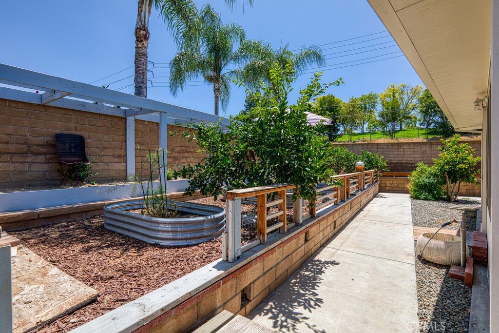 25495 Morningstar Road Lake Forest, CA 92630 - Photo 9 of 31