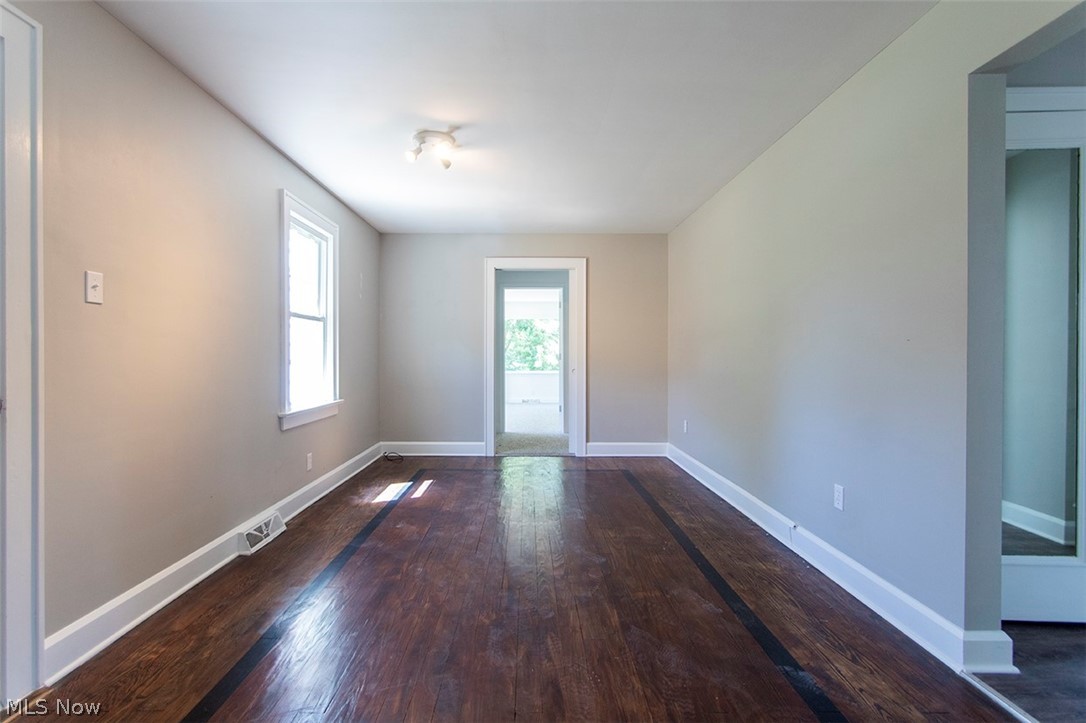 2739 South Cleveland Massillon Road Barberton, OH 44203 - Photo 3 of 28