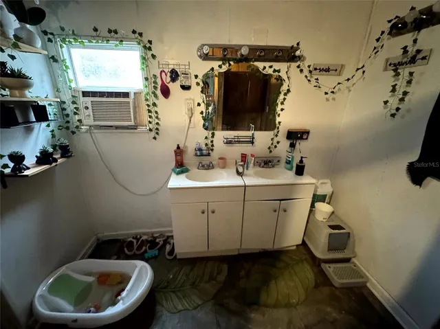 $385,000 | 31526 Vine Street, Sorrento, FL 32776