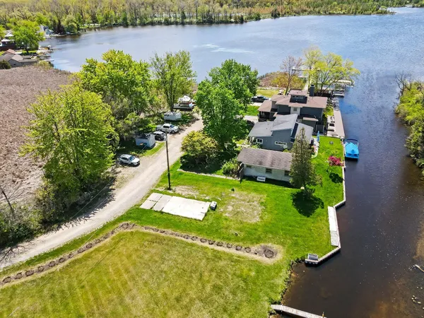 $250,000 | 9407 Linck Drive, Pinckney, MI 48169