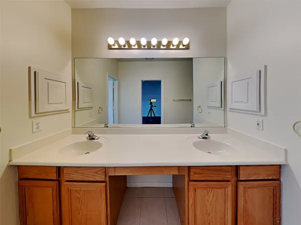 $2,130 | 534 Starkstone Court, Spring, TX 77386