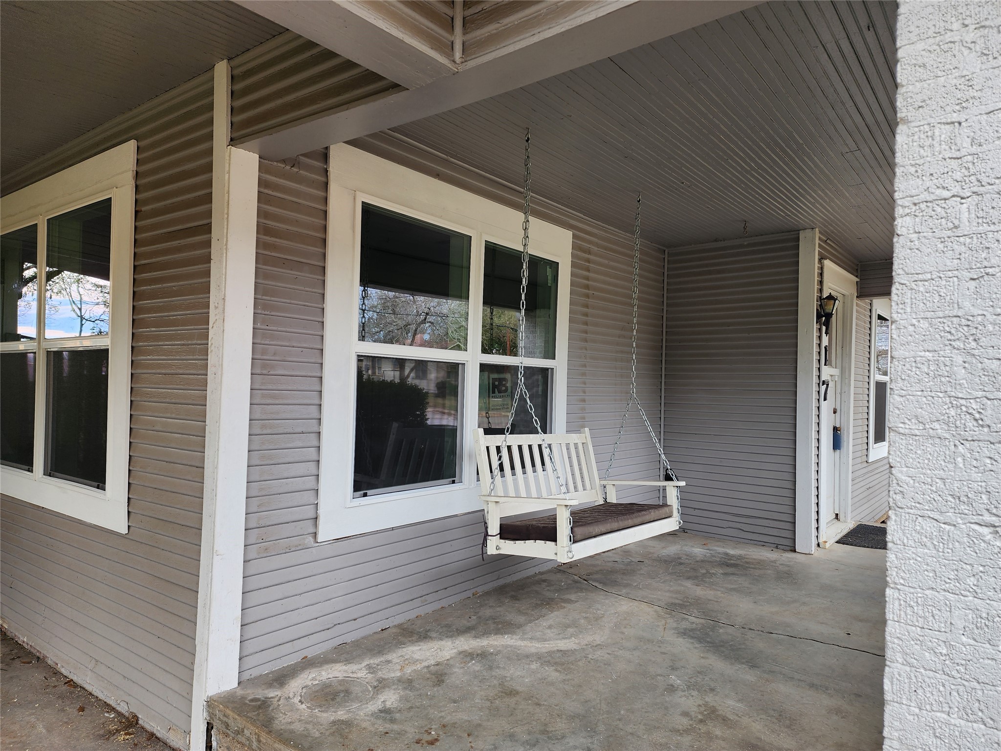 417 Victoria Street Navasota, TX 77868 - Photo 2 of 18 a view of a house with a large window