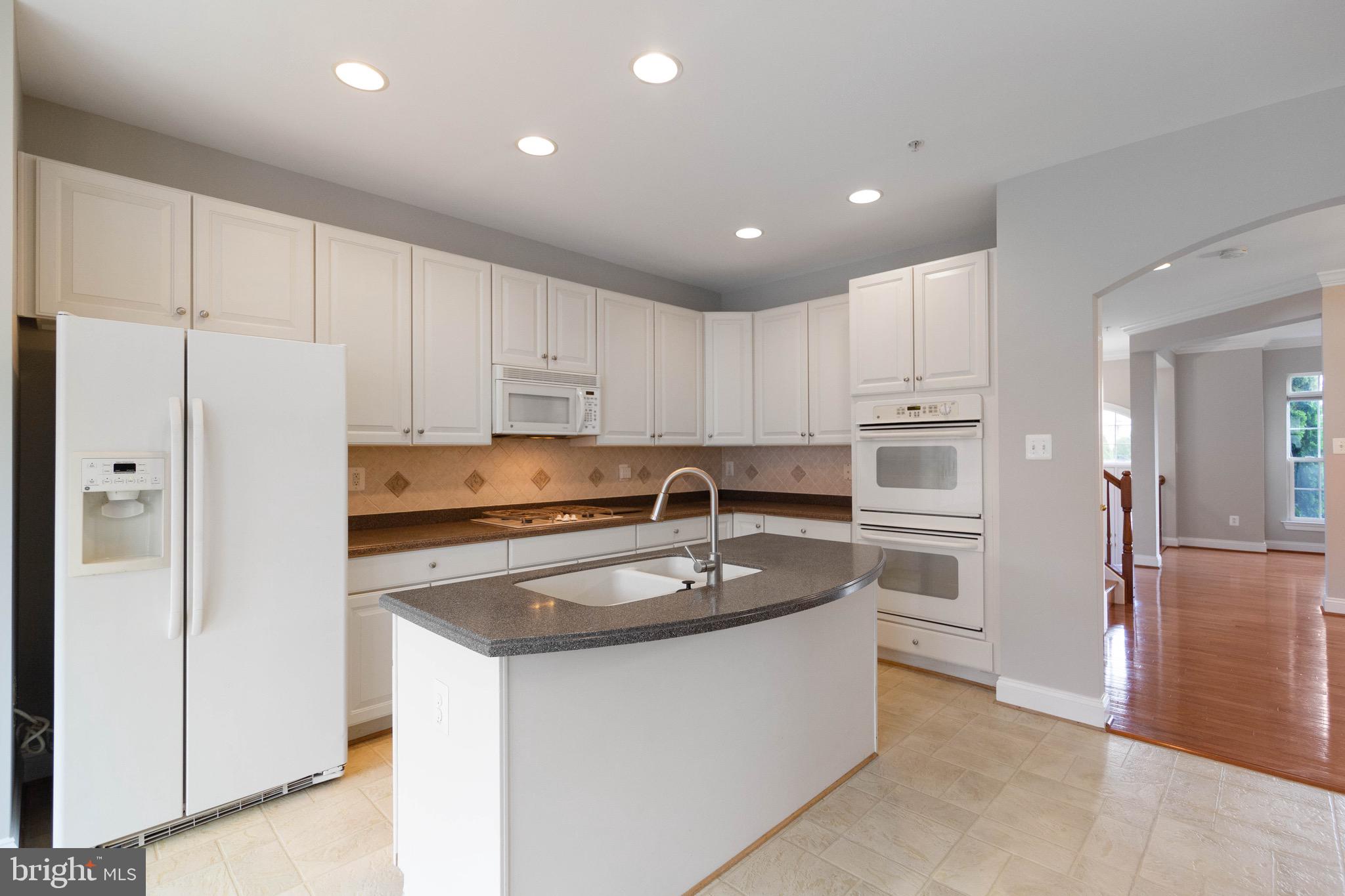 12226 Cypress Spring Road Clarksburg, MD 20871 - Photo 13 of 33 Kitchen