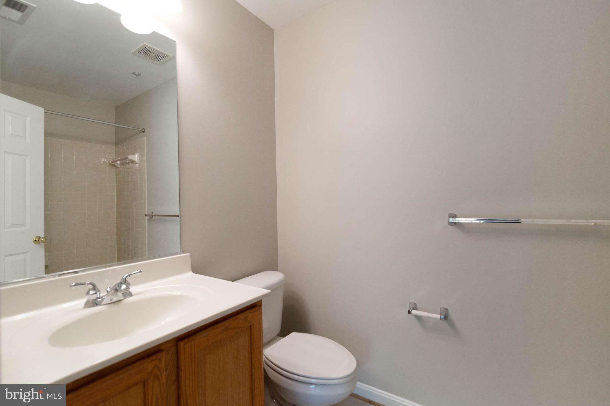 12226 Cypress Spring Road Clarksburg, MD 20871 - Photo 20 of 33 Full Bath