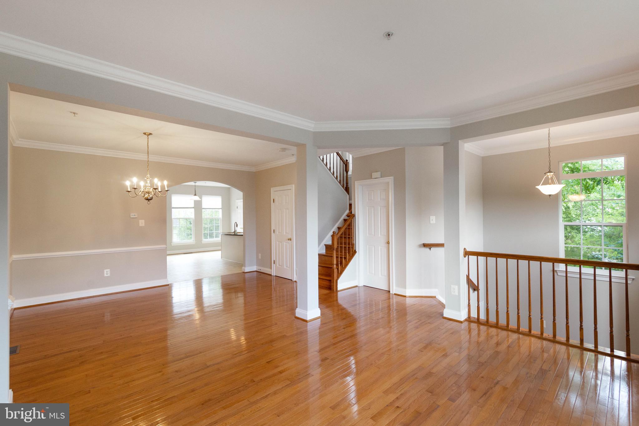 12226 Cypress Spring Road Clarksburg, MD 20871 - Photo 5 of 33 Living room/Dining room combo
