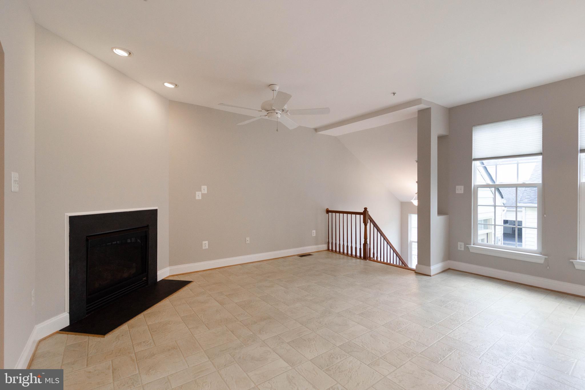 12226 Cypress Spring Road Clarksburg, MD 20871 - Photo 10 of 33 Family room