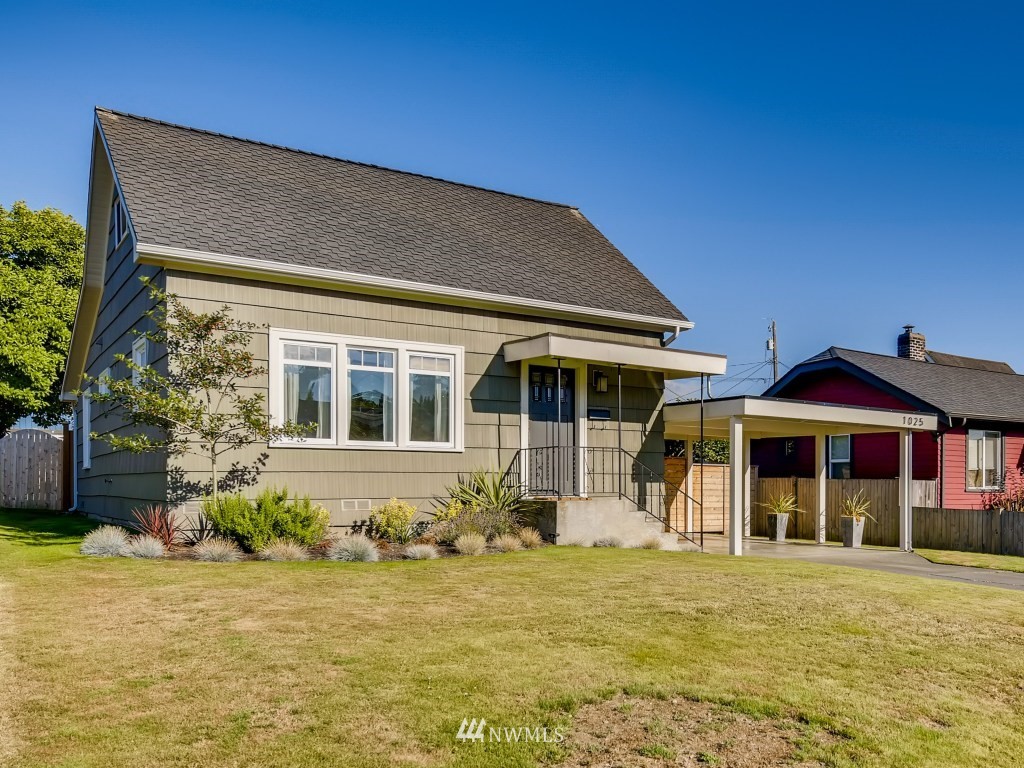 1025 Rockefeller Avenue Everett, WA 98201 - Photo 1 of 28 Gallery Image 1