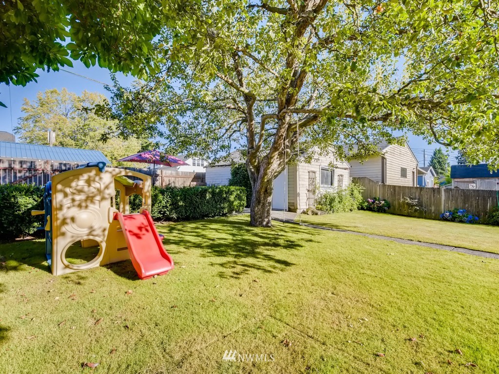 1025 Rockefeller Avenue Everett, WA 98201 - Photo 23 of 28 Gallery Image 23