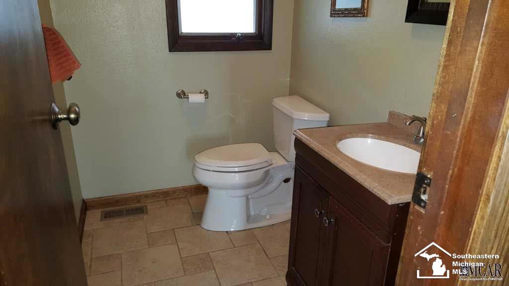 2338 Doty Road Monroe, MI 48162 - Photo 9 of 20 21367310-8.JPG