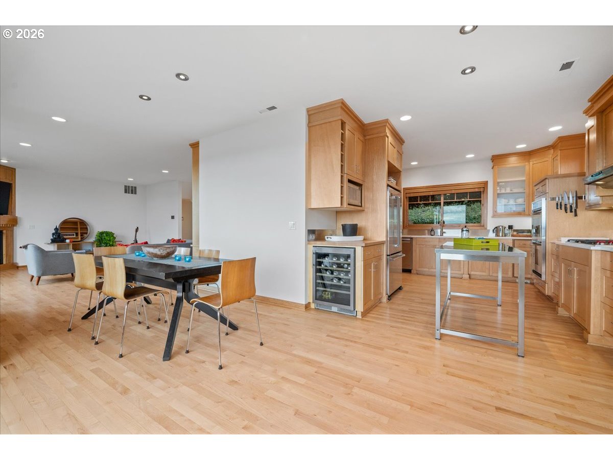1262 Northwest Summit Avenue Portland, OR 97210 - Photo 13 of 47