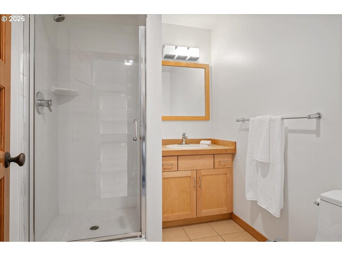 1262 Northwest Summit Avenue Portland, OR 97210 - Photo 30 of 47 En Suite Bathroom