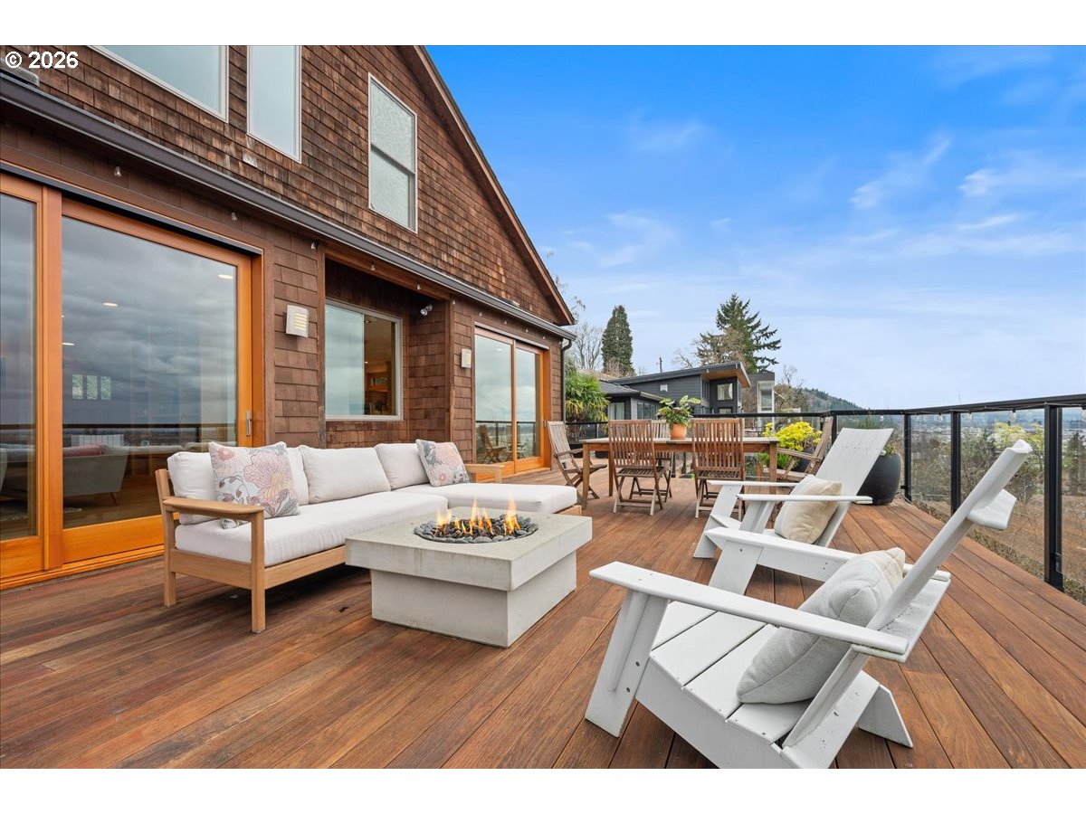 1262 Northwest Summit Avenue Portland, OR 97210 - Photo 38 of 47 Deck