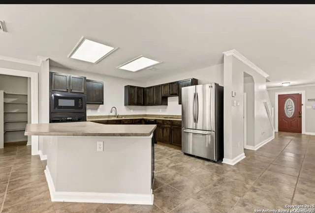 $2,100 | 115 Newrock Creek, Schertz, TX 78154