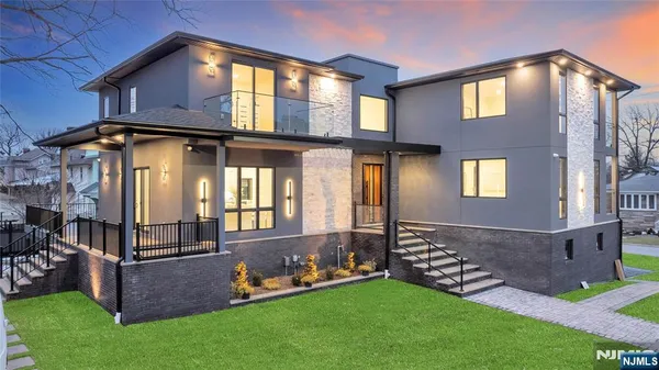 $3,299,888 | 283 Bluff Road, Fort Lee, NJ 07024