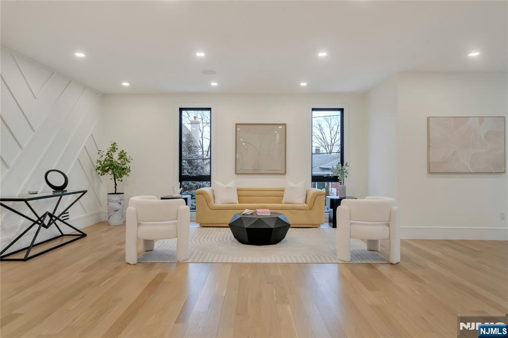 283 Bluff Road Fort Lee, NJ 07024 - Photo 13 of 49