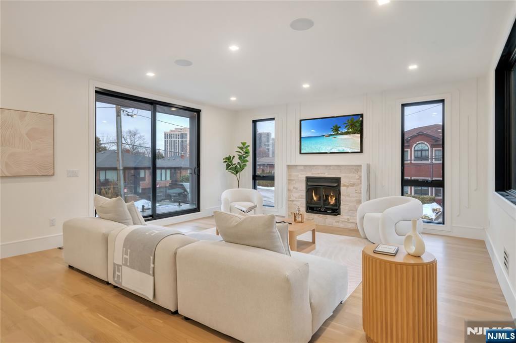 283 Bluff Road Fort Lee, NJ 07024 - Photo 15 of 49