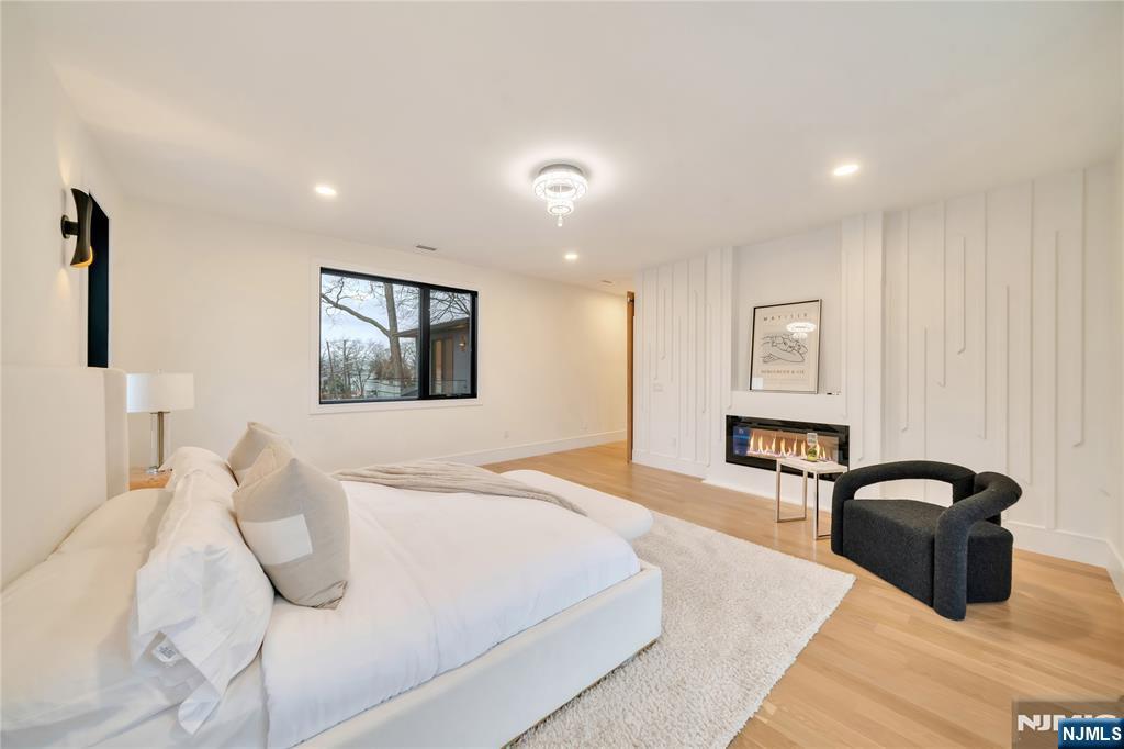 283 Bluff Road Fort Lee, NJ 07024 - Photo 23 of 49