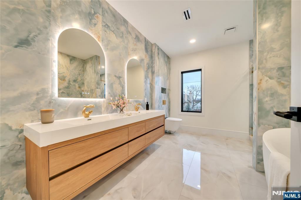 283 Bluff Road Fort Lee, NJ 07024 - Photo 25 of 49