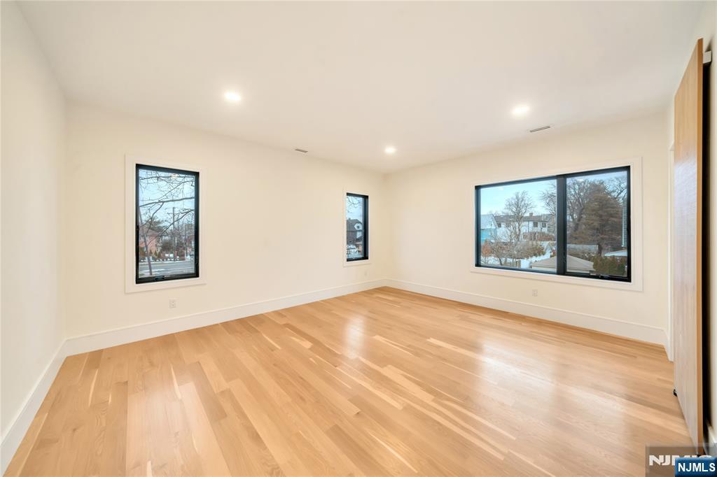 283 Bluff Road Fort Lee, NJ 07024 - Photo 29 of 49