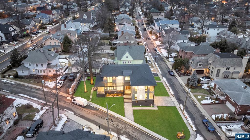 283 Bluff Road Fort Lee, NJ 07024 - Photo 3 of 49