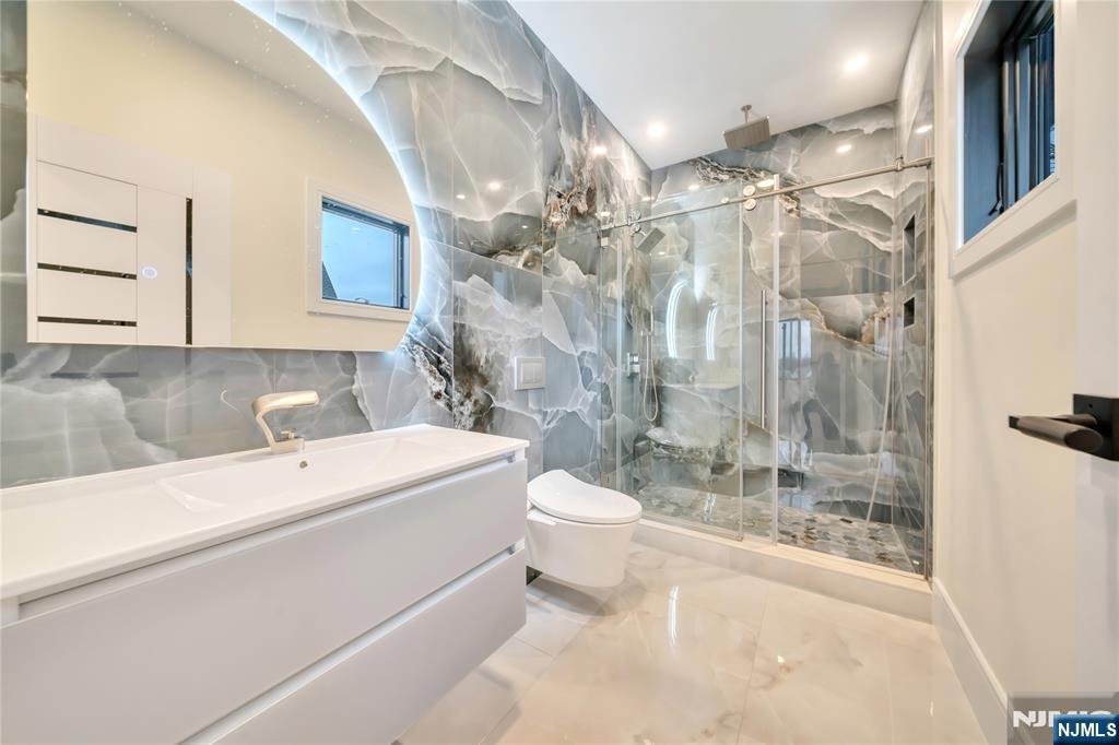 283 Bluff Road Fort Lee, NJ 07024 - Photo 42 of 49