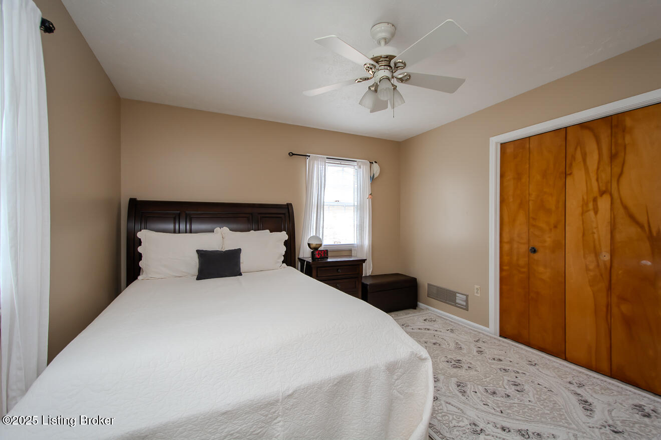 1562 Knight Road Louisville, KY 40216 - Photo 32 of 63 Knight-31