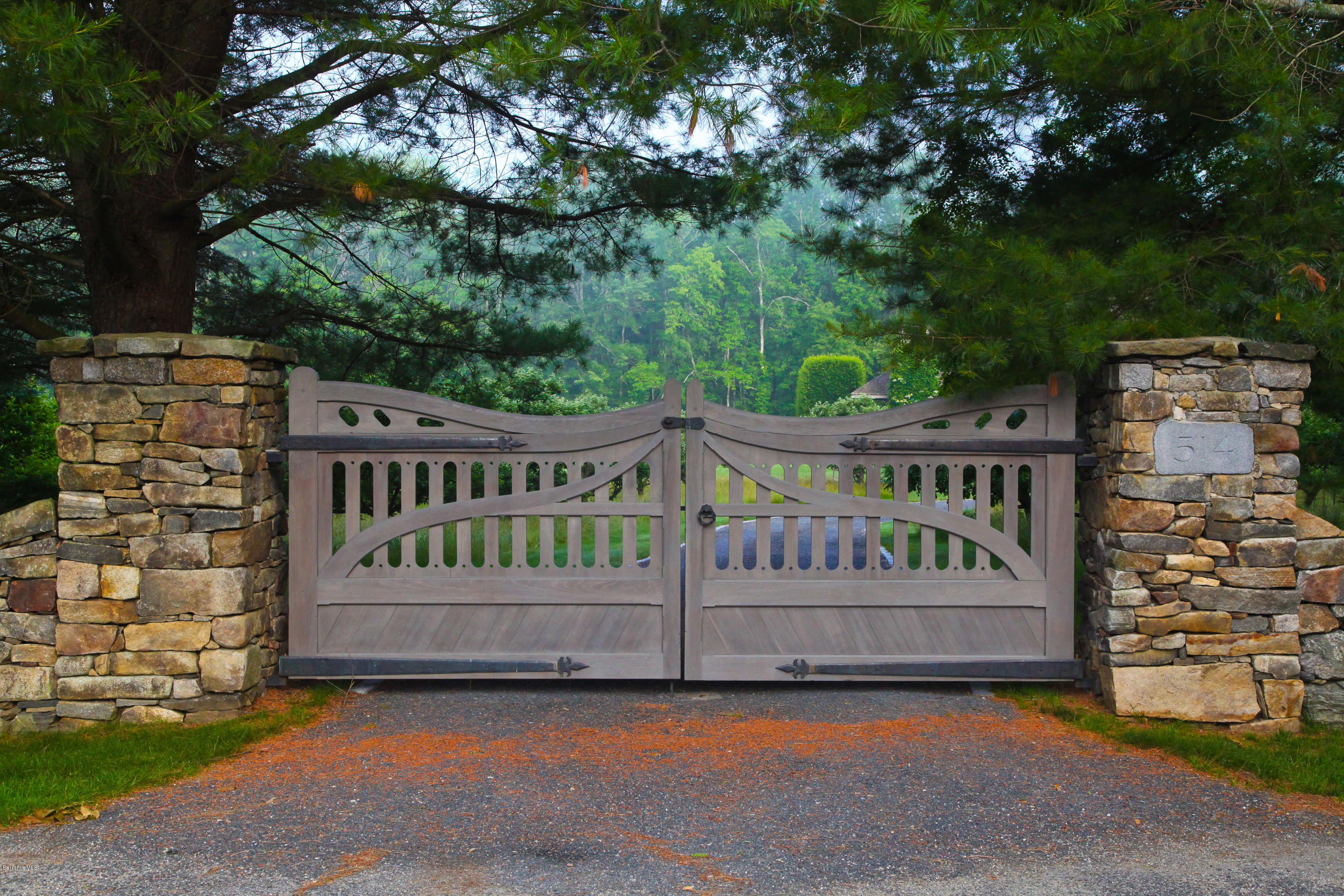 514 Rannapo Road Sheffield, MA 01257 - Photo 12 of 83 2 Gate