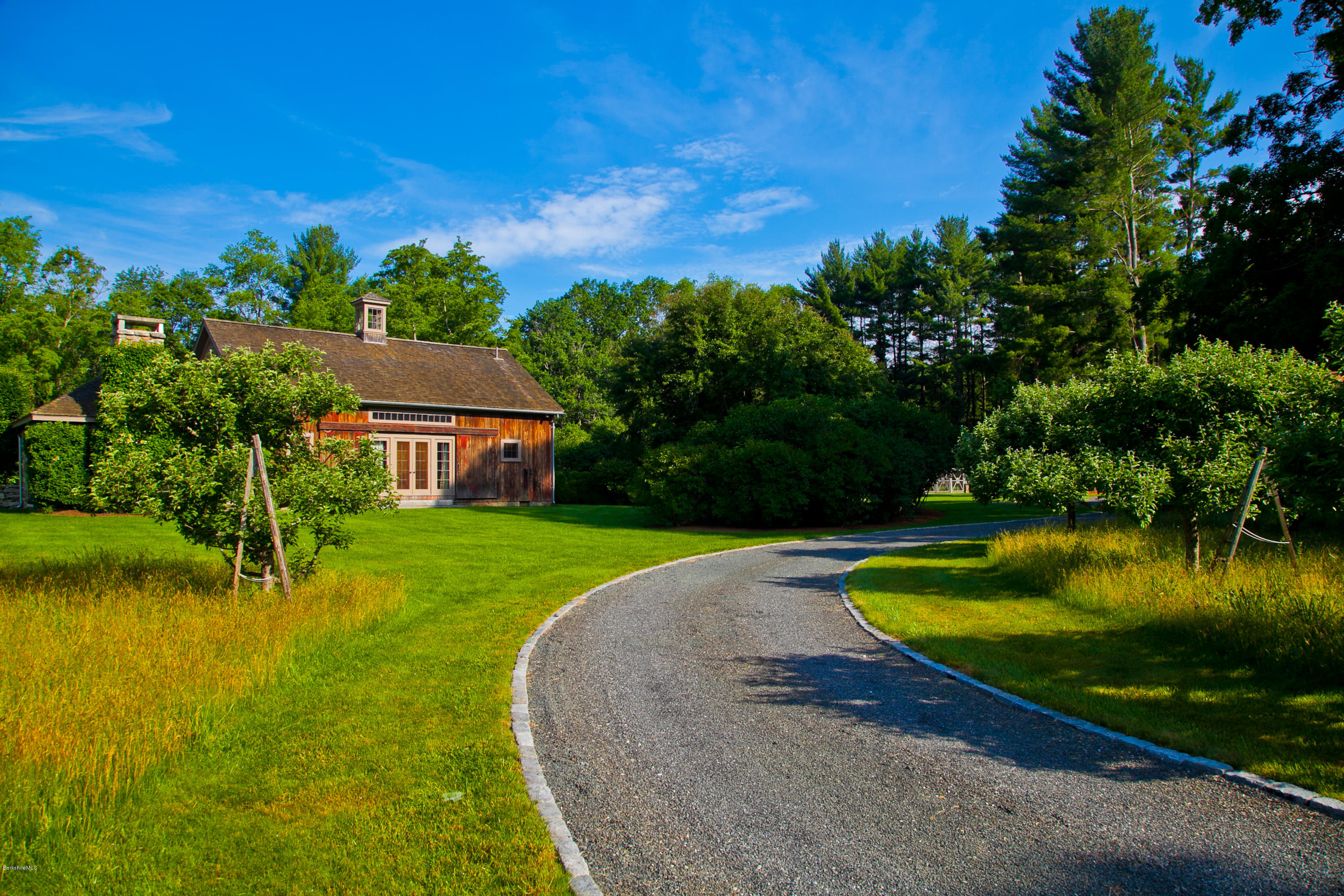 514 Rannapo Road Sheffield, MA 01257 - Photo 13 of 83 3 Driveway