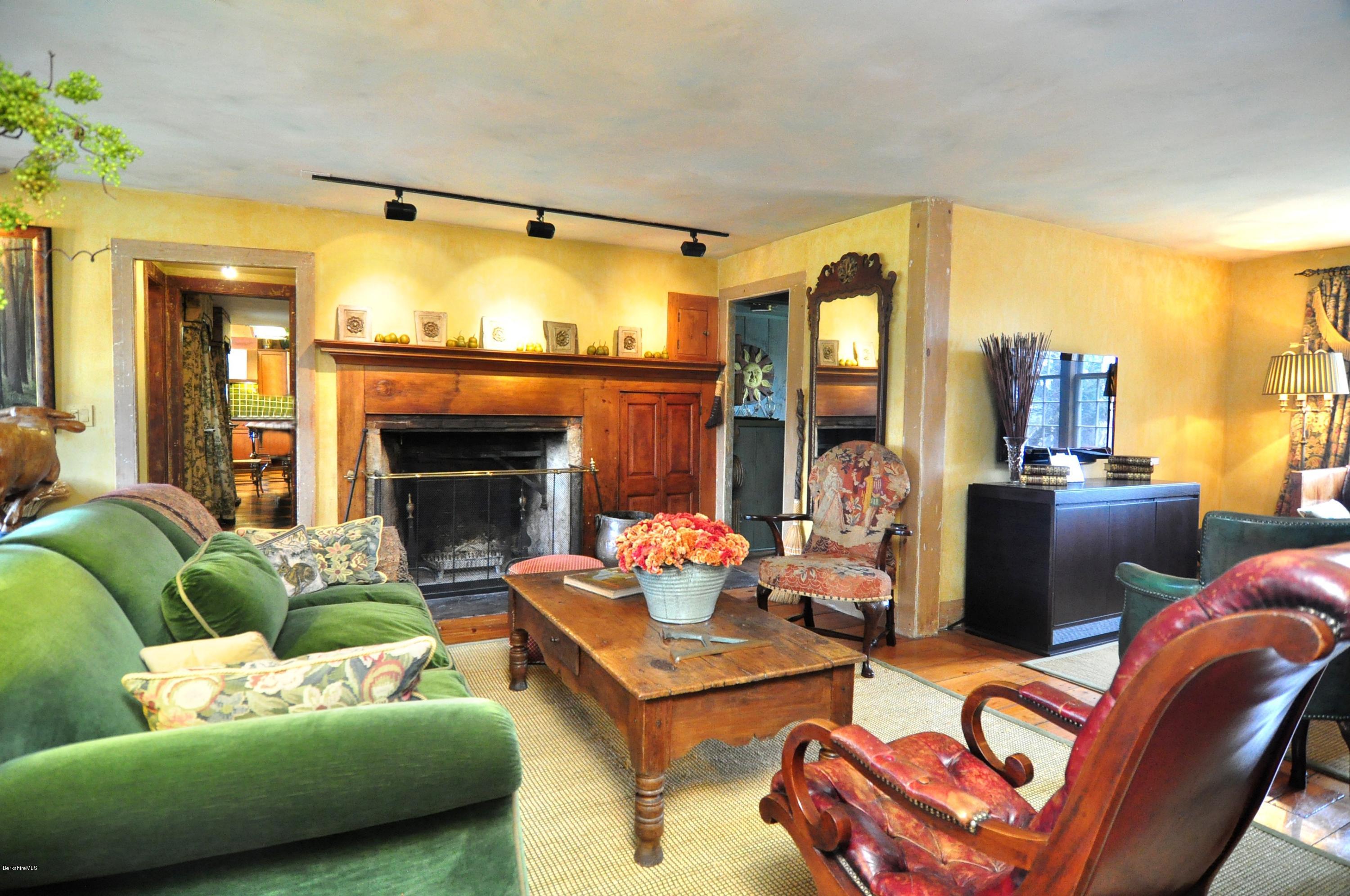 514 Rannapo Road Sheffield, MA 01257 - Photo 25 of 83 15 Living Room 1