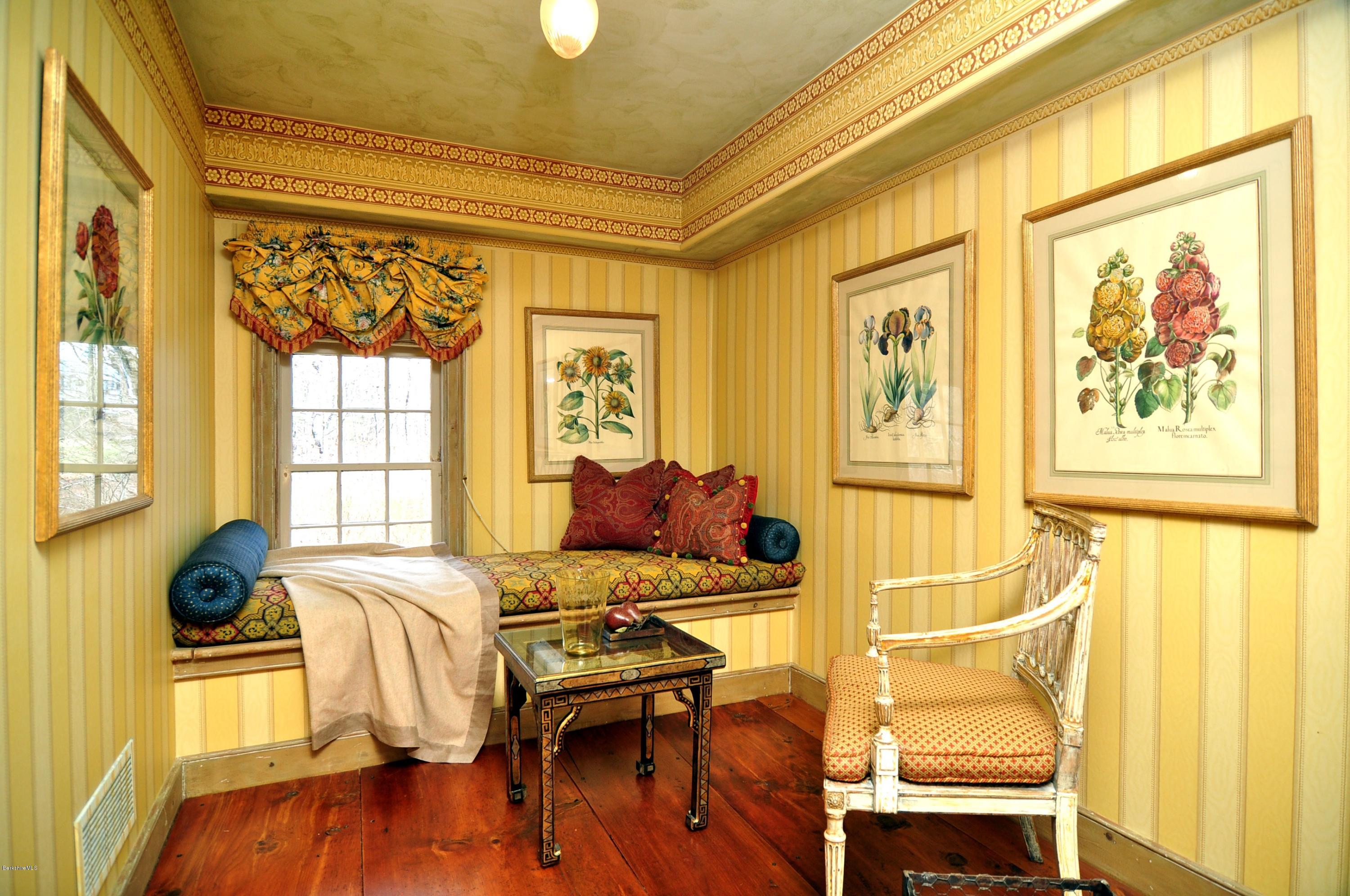 514 Rannapo Road Sheffield, MA 01257 - Photo 34 of 83 24 2nd Floor Sitting Area