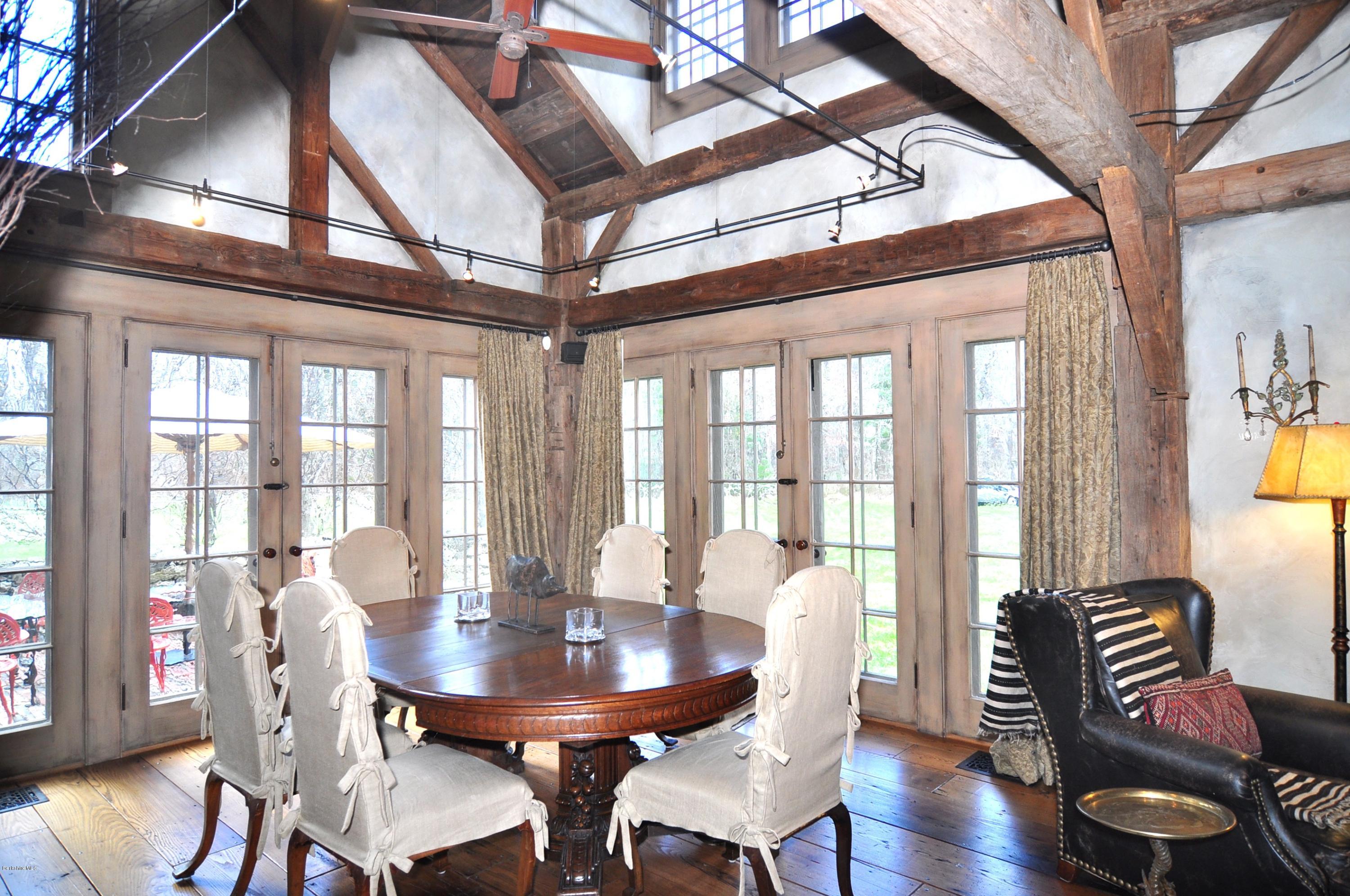 514 Rannapo Road Sheffield, MA 01257 - Photo 53 of 83 40 Guest House Dining
