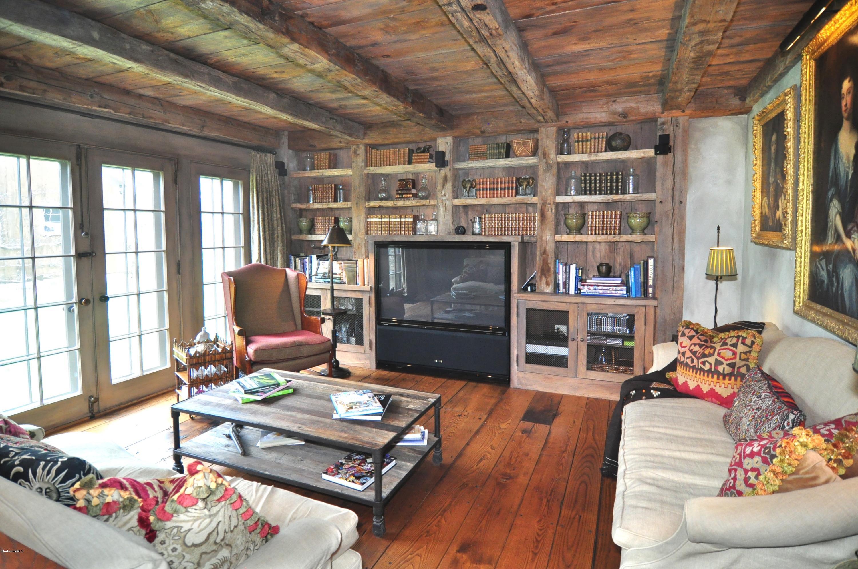 514 Rannapo Road Sheffield, MA 01257 - Photo 55 of 83 42 Guest House Media Library