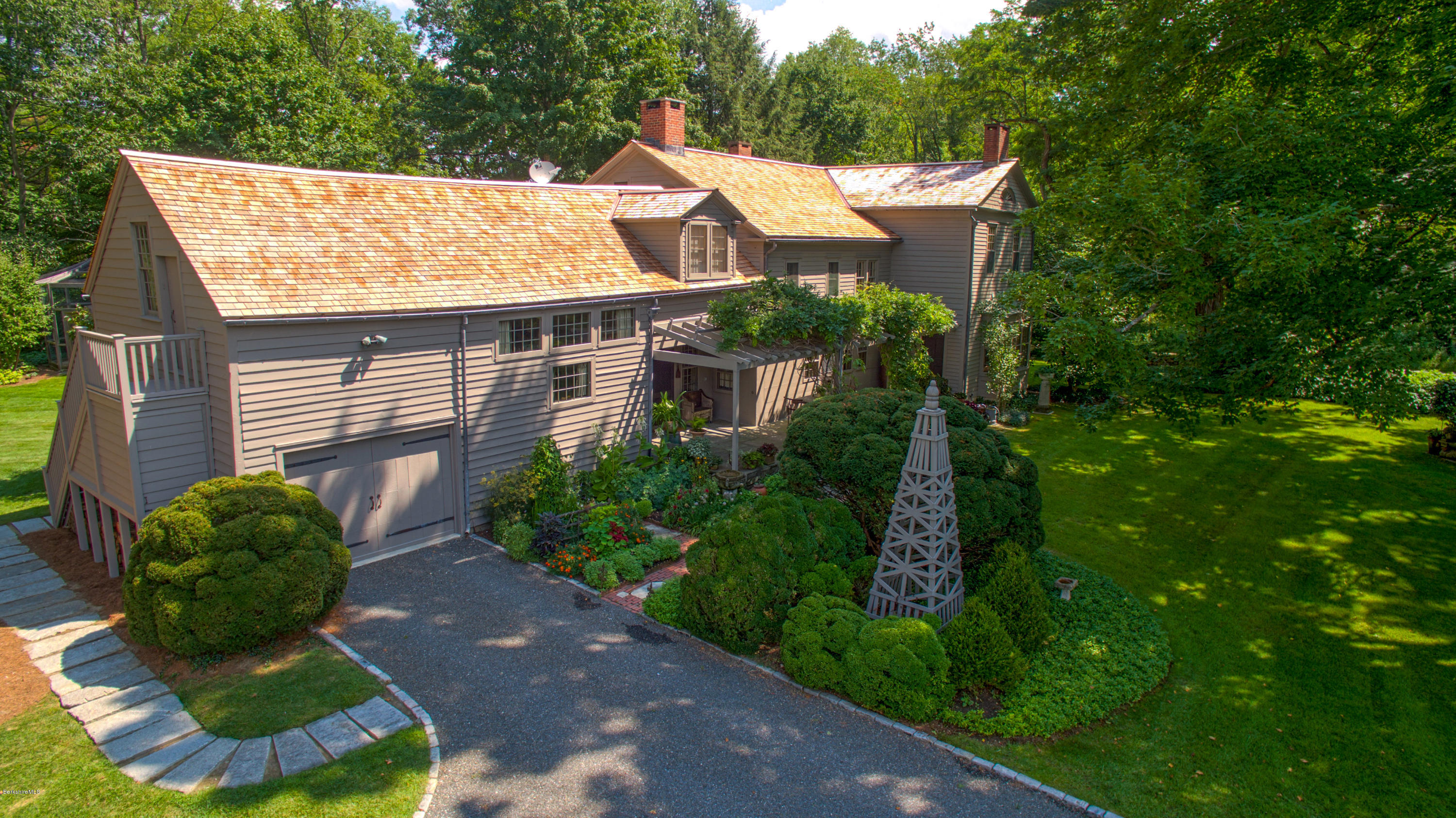 514 Rannapo Road Sheffield, MA 01257 - Photo 7 of 83 1G House Side View 2
