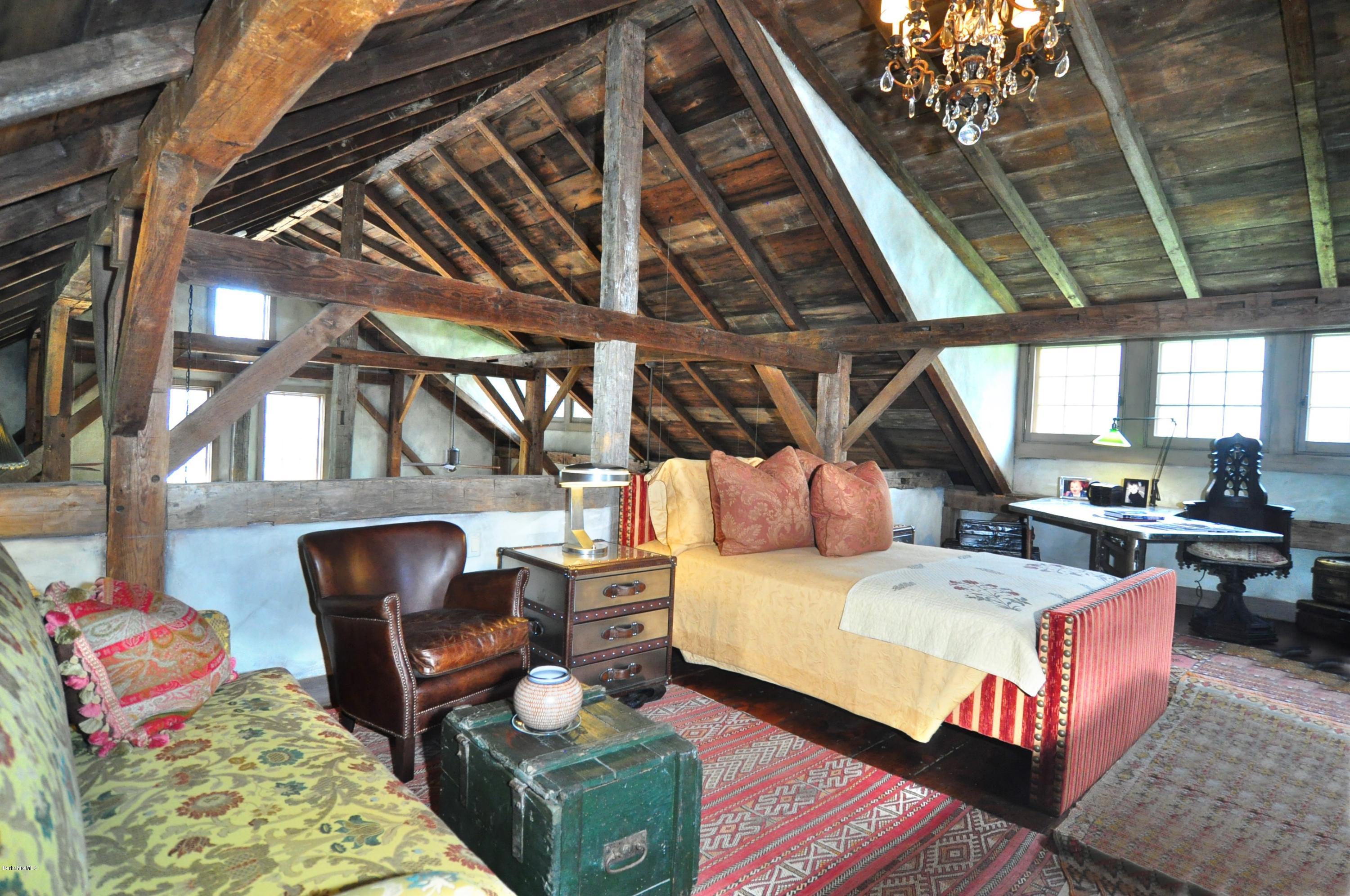 514 Rannapo Road Sheffield, MA 01257 - Photo 61 of 83 48 Guest House Loft 2