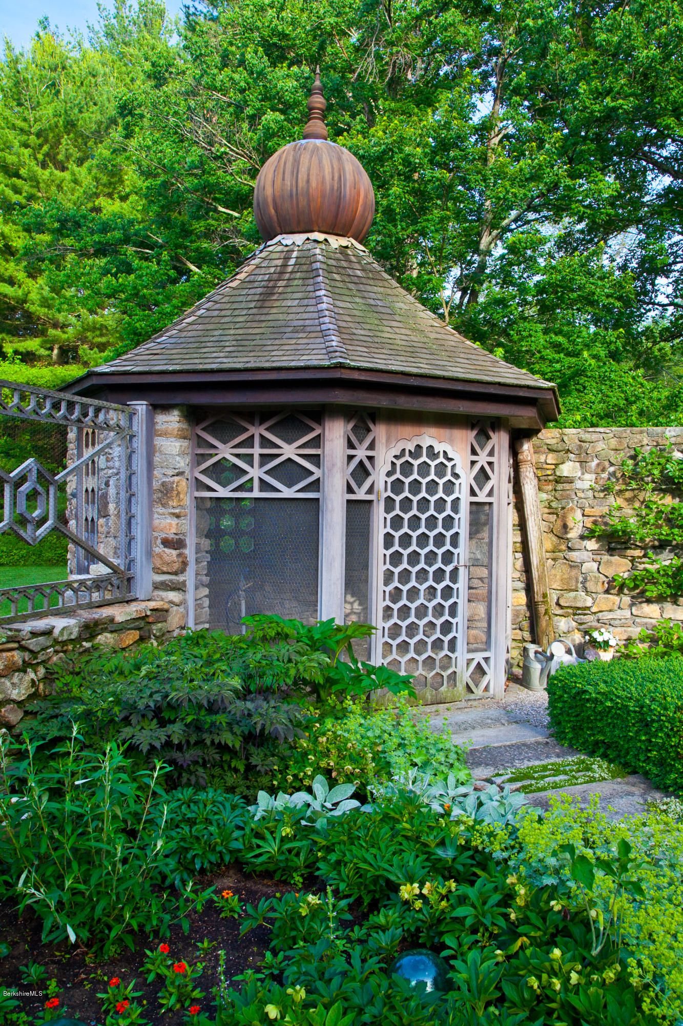 514 Rannapo Road Sheffield, MA 01257 - Photo 72 of 83 59 Dove Cote detail
