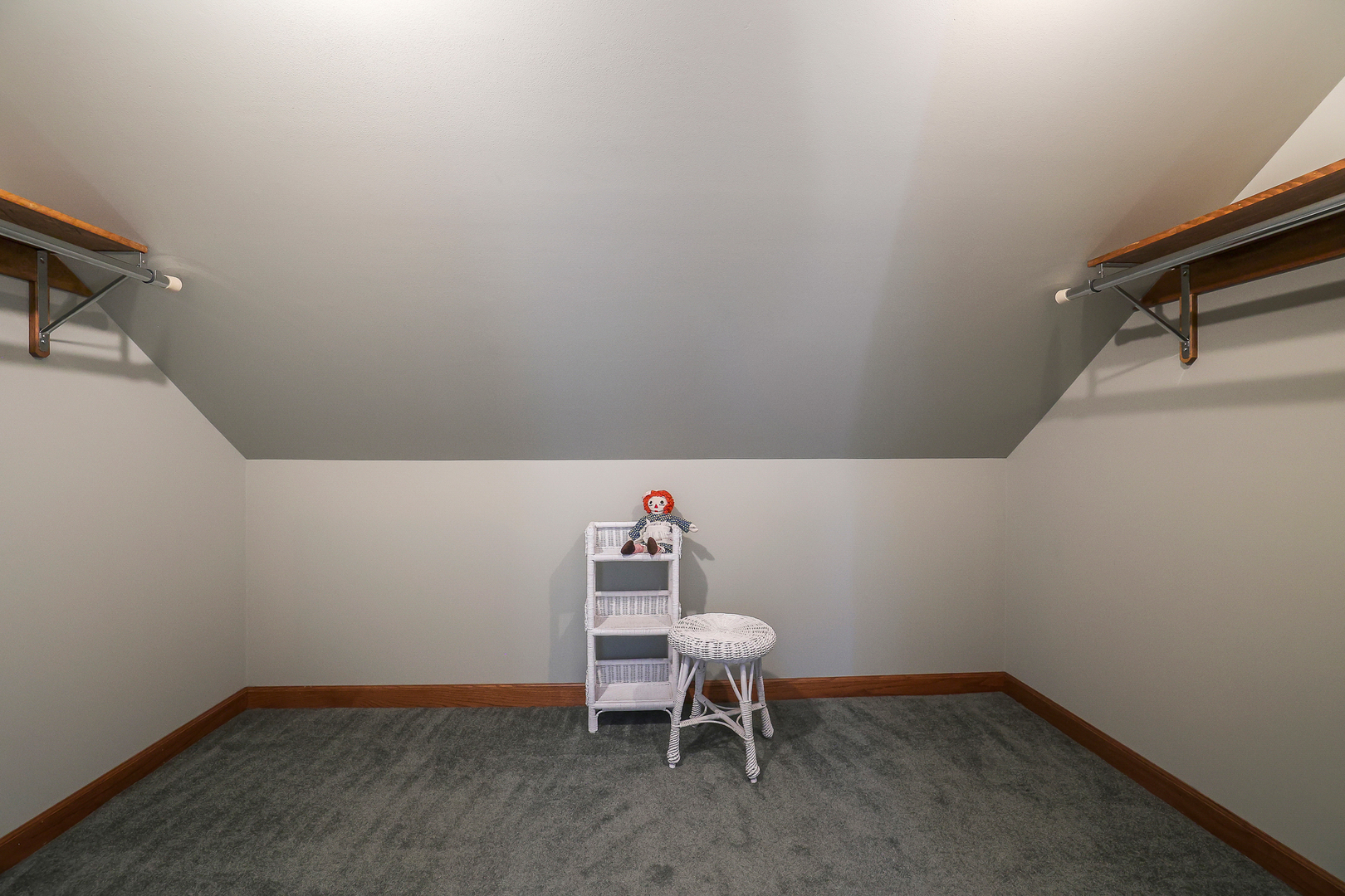 437 High Road Cary, IL 60013 - Photo 23 of 48 a room with a table and chair