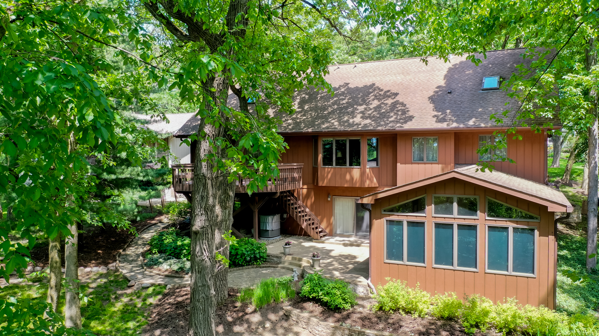 437 High Road Cary, IL 60013 - Photo 39 of 48 a front view of a house with a yard